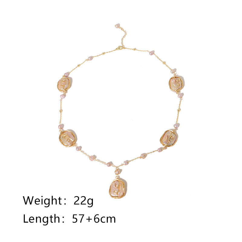 Irregular-Shaped Pearl Necklace - قلادة من اللؤلؤ غير منتظم الشكل